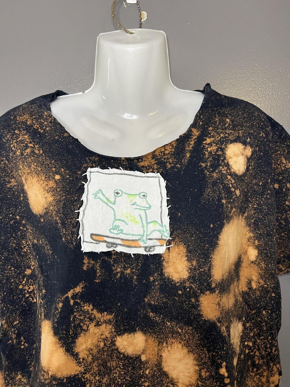 Custom Frog Graphic Cropped Top Shirt Womens Medium Black Bleach Dye Festival